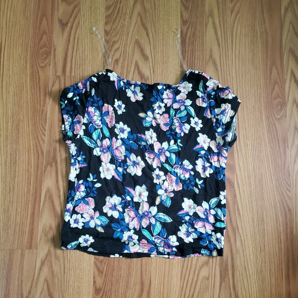 Top - Picture 2 of 2